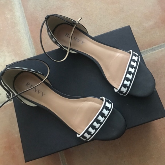 Renvy Shoes - GILT • Renvy Leather Ankle Strap Sandals • Black